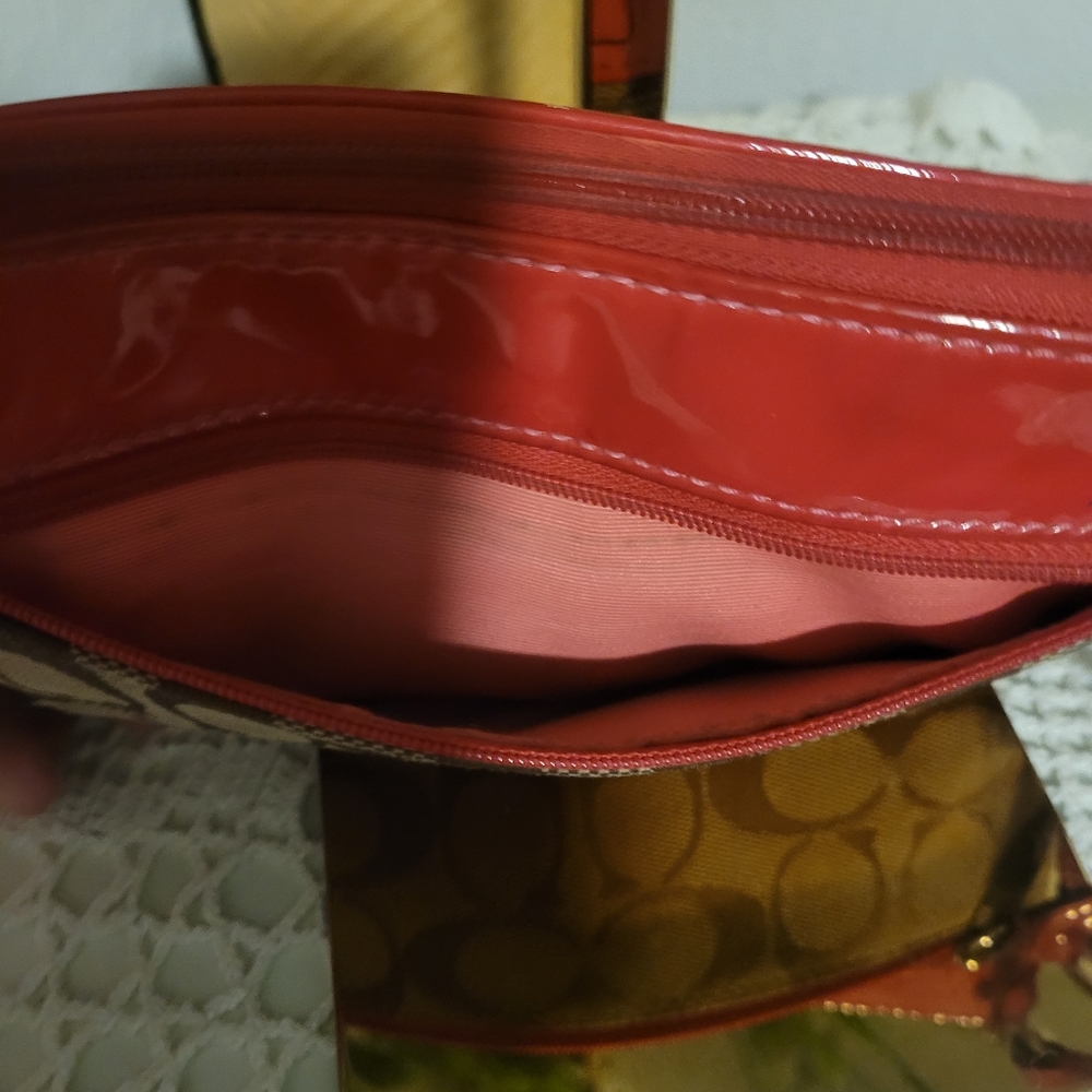 Coach Signature Logo Brown Tan Red Pattern Leather Trim Wristlet Wallet Purse - Picture 5 of 8